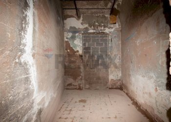 Stanza vuota - Magazzino Via Curia
 
85, Catania - foto 15