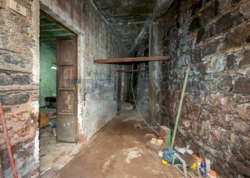 Stanza vuota - Magazzino Via Curia
 
85, Catania - foto 17