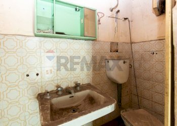Bagno - Magazzino Via Curia
 
85, Catania - foto 30