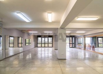 Stanza vuota - Box Via III Retta di Ponente
 
77, Belpasso - foto 2