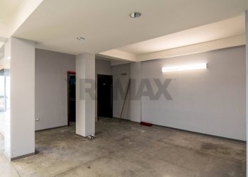 Stanza vuota - Box Via III Retta di Ponente
 
77, Belpasso - foto 10