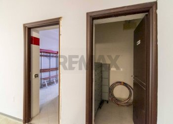 Hall / corridoio - Box Via III Retta di Ponente
 
77, Belpasso - foto 11