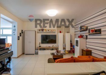 Sala da pranzo - Three-room apartment via Dottor Chiarenza
 
13, Aci Catena - photo 3