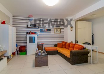 Soggiorno - Three-room apartment via Dottor Chiarenza
 
13, Aci Catena - photo 4