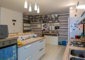 Cucina - Three-room apartment via Dottor Chiarenza
 
13, Aci Catena - photo 5