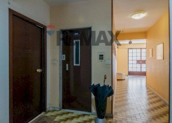 Hall / corridoio - Three-room apartment via Dottor Chiarenza
 
13, Aci Catena - photo 21
