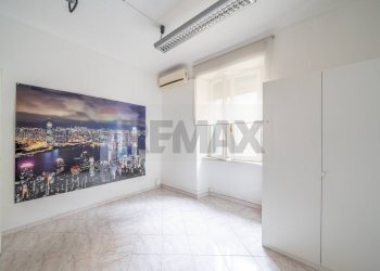 Stanza vuota - Office Via Alba
4, Roma - photo 25