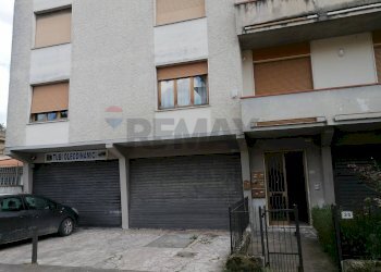 Edificio all\'aperto - Laboratory Via Po
 
33, Montevarchi - photo 4