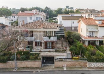 Casa all\'aperto - Casa semi indipendente via dei pini
 
14, Montemarciano - foto 5