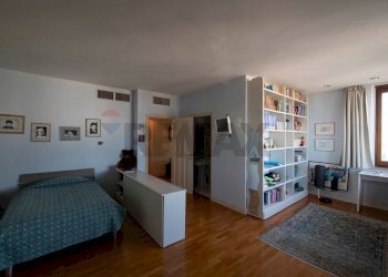 Camera / camera da letto - Casa semi indipendente via dei pini
 
14, Montemarciano - foto 36