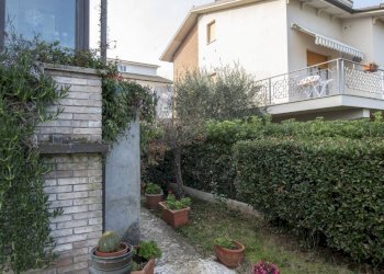 Giardino - Casa semi indipendente via dei pini
 
14, Montemarciano - foto 78