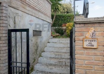 Scale - Casa semi indipendente via dei pini
 
14, Montemarciano - foto 81