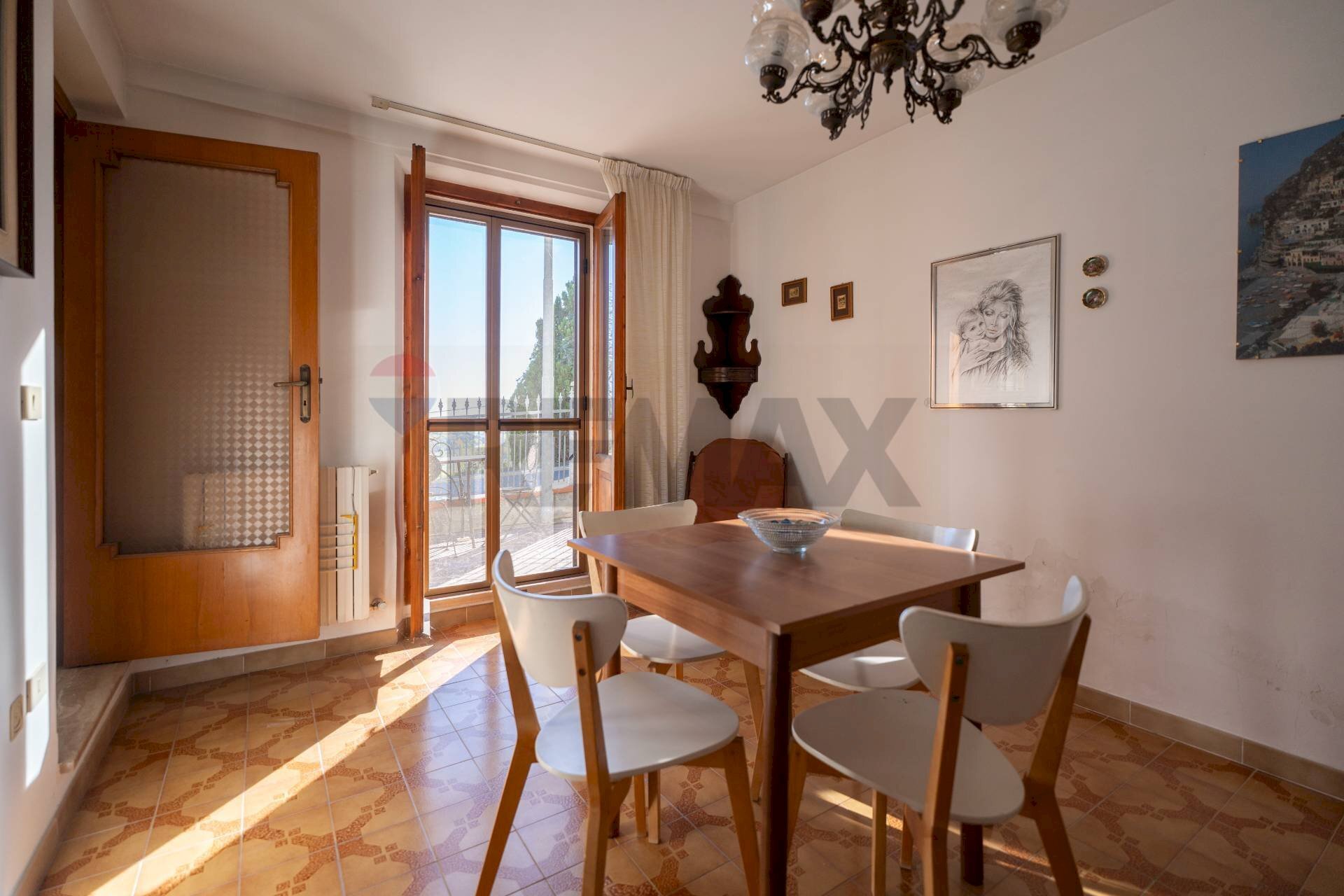 Sala da pranzo - Casa indipendente Via 25 Aprile
 
13, Montecarotto - foto 3