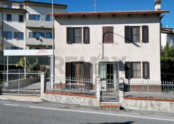 Casa all\'aperto - Casa indipendente Via 25 Aprile
 
13, Montecarotto - foto 2