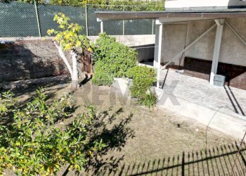 Giardino - Casa indipendente Via 25 Aprile
 
13, Montecarotto - foto 33