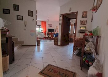 Hall / corridoio - Casa indipendente VIA GIROLAMO MORETTI
 
16, Recanati - foto 23