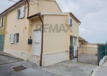 Casa all\'aperto - Semi-detached house via del lavoro
 
34, Montemarciano - photo 4