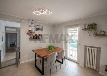 Sala da pranzo - Semi-detached house via del lavoro
 
34, Montemarciano - photo 9