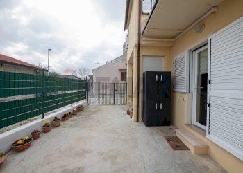 Terrazza - Semi-detached house via del lavoro
 
34, Montemarciano - photo 13