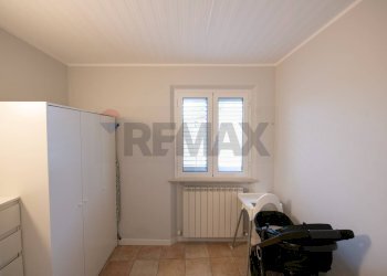 Camera / camera da letto - Semi-detached house via del lavoro
 
34, Montemarciano - photo 17