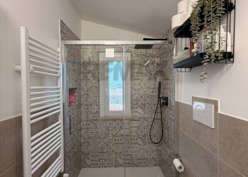 Bagno - Semi-detached house via del lavoro
 
34, Montemarciano - photo 28