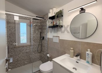 Bagno - Semi-detached house via del lavoro
 
34, Montemarciano - photo 30