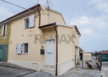 Casa all\'aperto - Semi-detached house via del lavoro
 
34, Montemarciano - photo 49