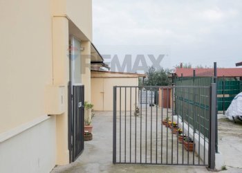 Terrazza - Semi-detached house via del lavoro
 
34, Montemarciano - photo 64