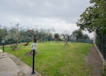 Giardino - Semi-detached house via del lavoro
 
34, Montemarciano - photo 73