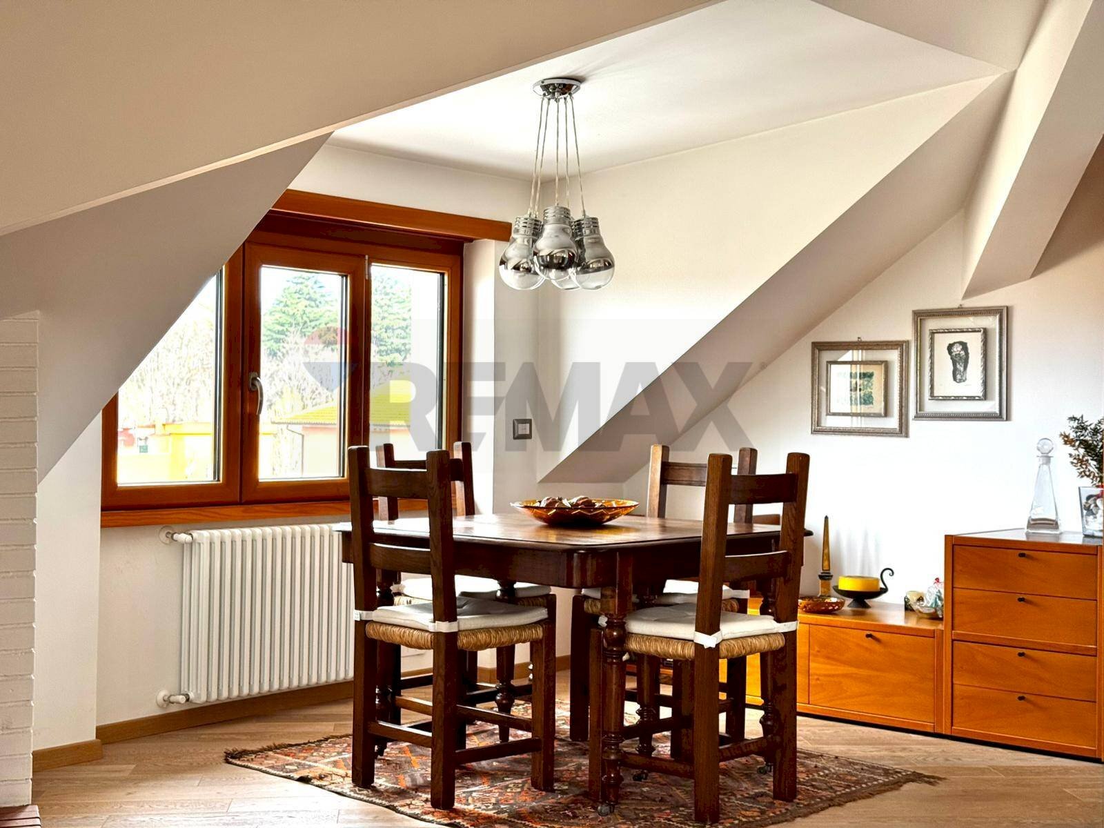 Sala da pranzo - Trilocale Via Attilio Verdirosi
 
30, Roma - foto 1