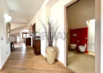 Hall / corridoio - Trilocale Via Attilio Verdirosi
 
30, Roma - foto 23