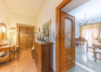 Hall / corridoio - Three-room apartment Genzano di Roma - photo 7