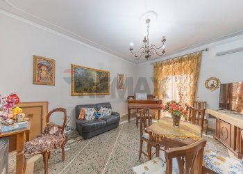 Sala da pranzo - Three-room apartment Genzano di Roma - photo 9