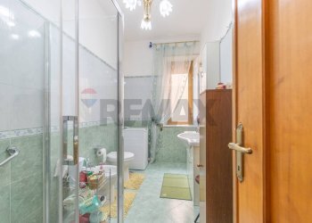 Bagno - Three-room apartment Genzano di Roma - photo 15