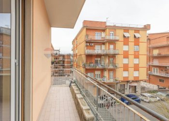 Balcone - Three-room apartment Genzano di Roma - photo 27