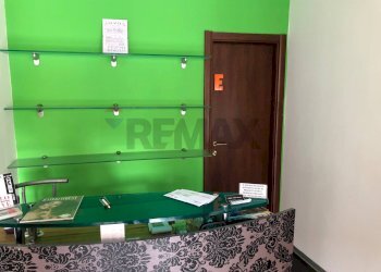 Camera / camera da letto - Locale Commerciale Via Eugubina
 
66/E, Perugia - foto 14