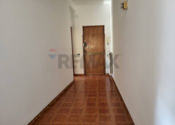Hall / corridoio - Trilocale Via XXI Aprile
 
5, Anzio - foto 14
