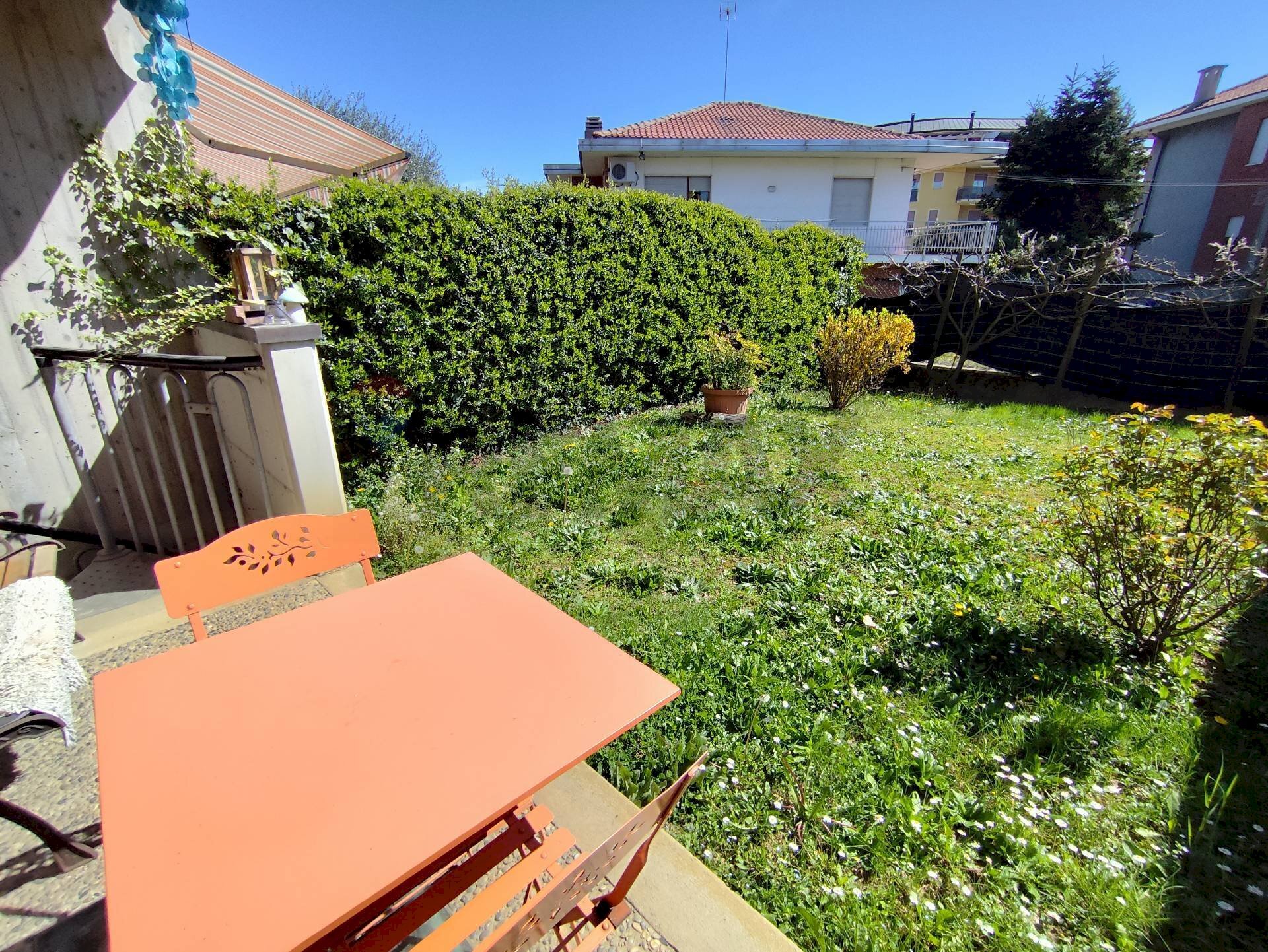 Giardino - Villa a Schiera via villastellone
10, Chieri - foto 2