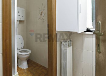 Bagno - Locale Commerciale piazza butti
 
8, Garbagnate Monastero - foto 13