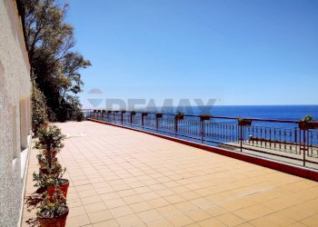 Terrazza - Bilocale Via Nazionale
 
95, Taormina - foto 2