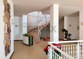 Scale - Bilocale Via Nazionale
 
95, Taormina - foto 26