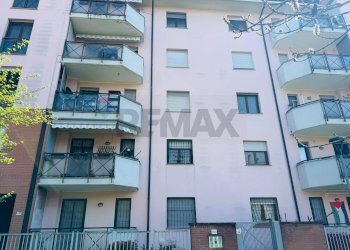 Facciata - Bilocale VIA DOSSETTI
 
4, San Donato Milanese - foto 20