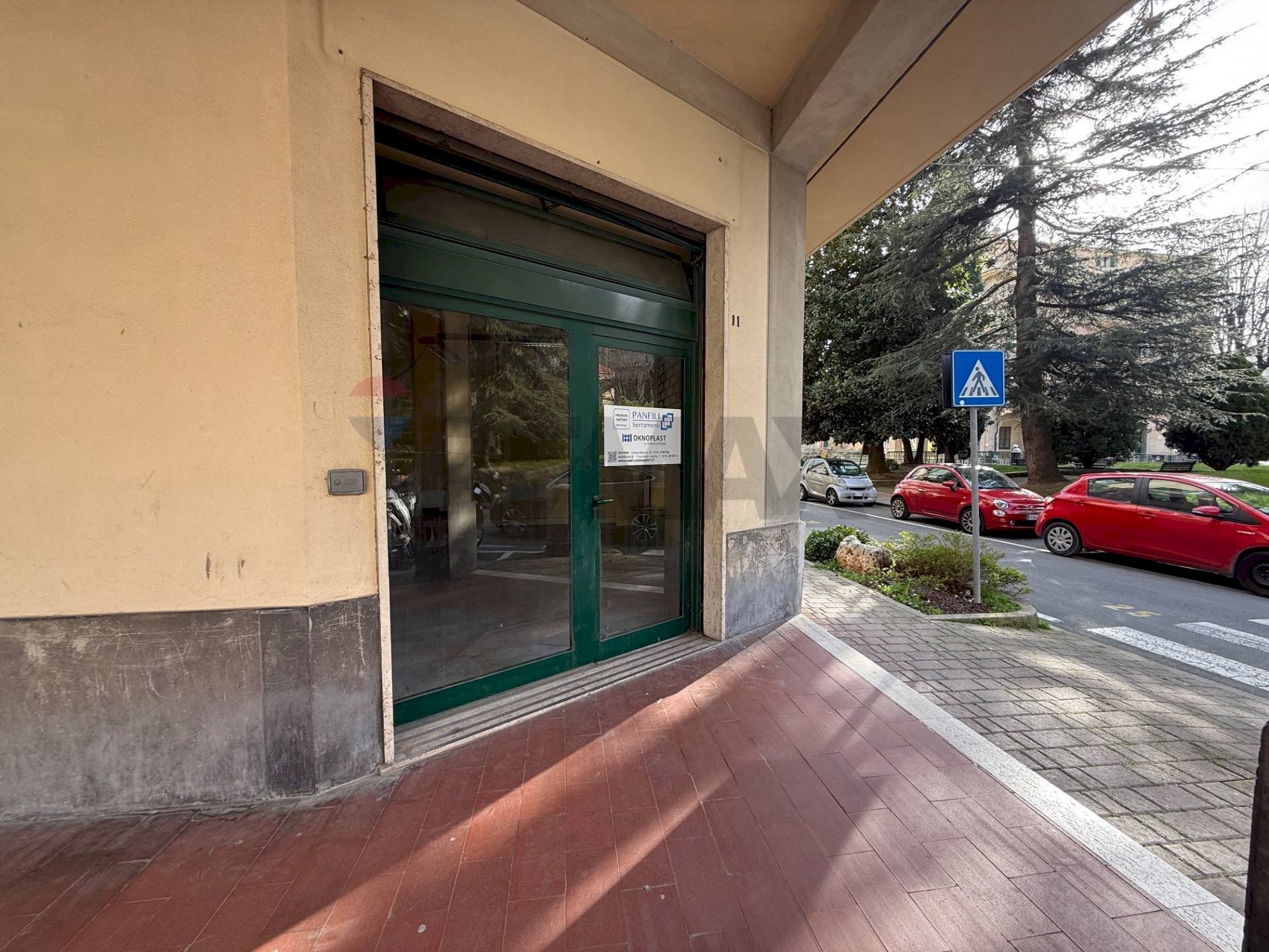 Terrazza - Attività Commerciale p.zza della liberta
11, Albisola Superiore - foto 3