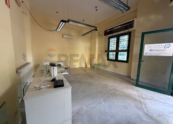 Bagno - Attività Commerciale p.zza della liberta
11, Albisola Superiore - foto 7