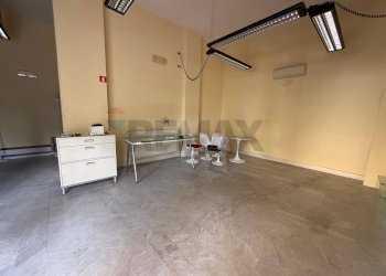 Camera / camera da letto - Attività Commerciale p.zza della liberta
11, Albisola Superiore - foto 11