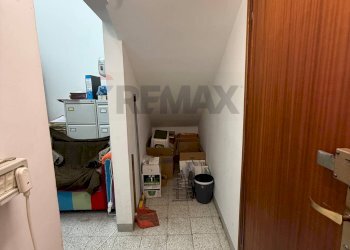Hall / corridoio - Attività Commerciale p.zza della liberta
11, Albisola Superiore - foto 15