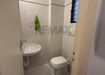 Bagno - Attività Commerciale p.zza della liberta
11, Albisola Superiore - foto 16