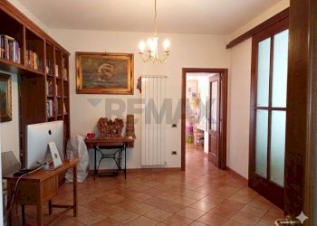 Hall / corridoio - Quadrilocale Via Santa Teresa Degli Scalzi, Napoli - foto 16