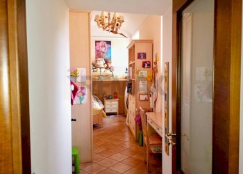 Hall / corridoio - Quadrilocale Via Santa Teresa Degli Scalzi, Napoli - foto 20