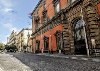 Edificio all\'aperto - Quadrilocale Via Santa Teresa Degli Scalzi, Napoli - foto 30